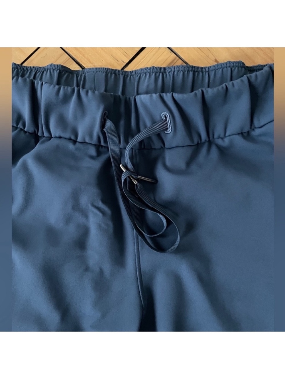 Lululemon Stretch High-Rise Pant 7/8 Length Soft Luxtreme
Fabric Size 6 - Picture 10 of 11